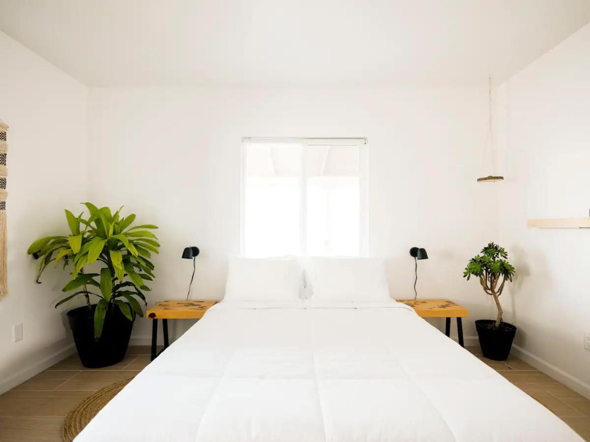 The Zen - Outdoor Shower, Gas Fireplace, Walkable To Shops & Restaurants Joshua Tree Exterior photo