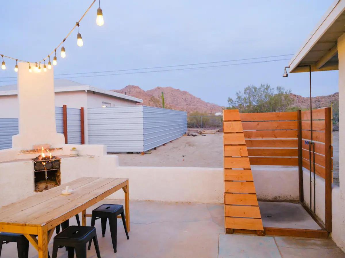 The Zen - Outdoor Shower, Gas Fireplace, Walkable To Shops & Restaurants Joshua Tree Exterior photo